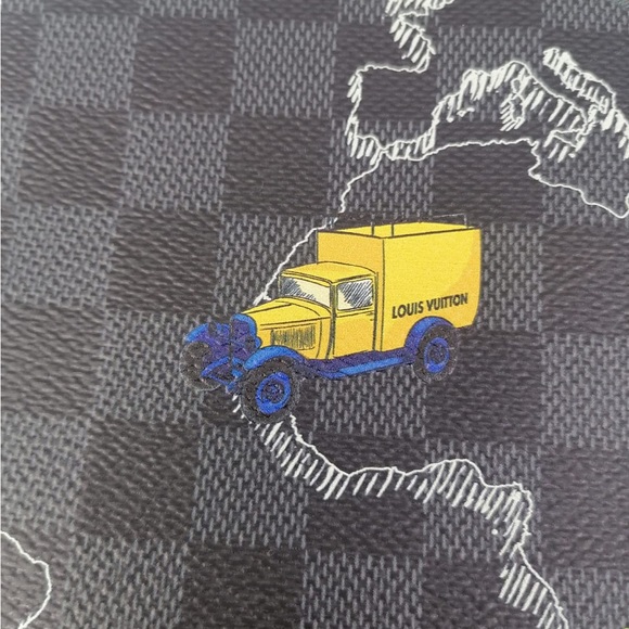 Louis Vuitton LTD Ed World Map District PM Damier Graphite Messenger Bag black - Picture 7 of 8